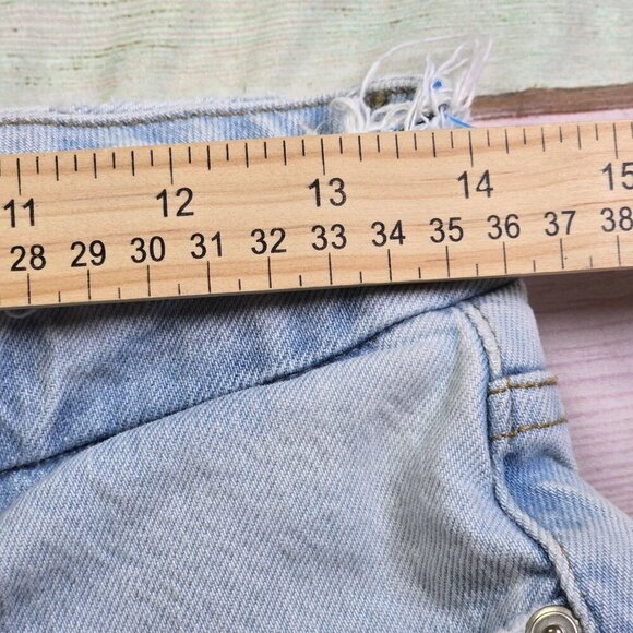 Good American Distressed Light Wash High-Rise Jeans 4/27 Cotton & Elastane - Picture 8 of 10